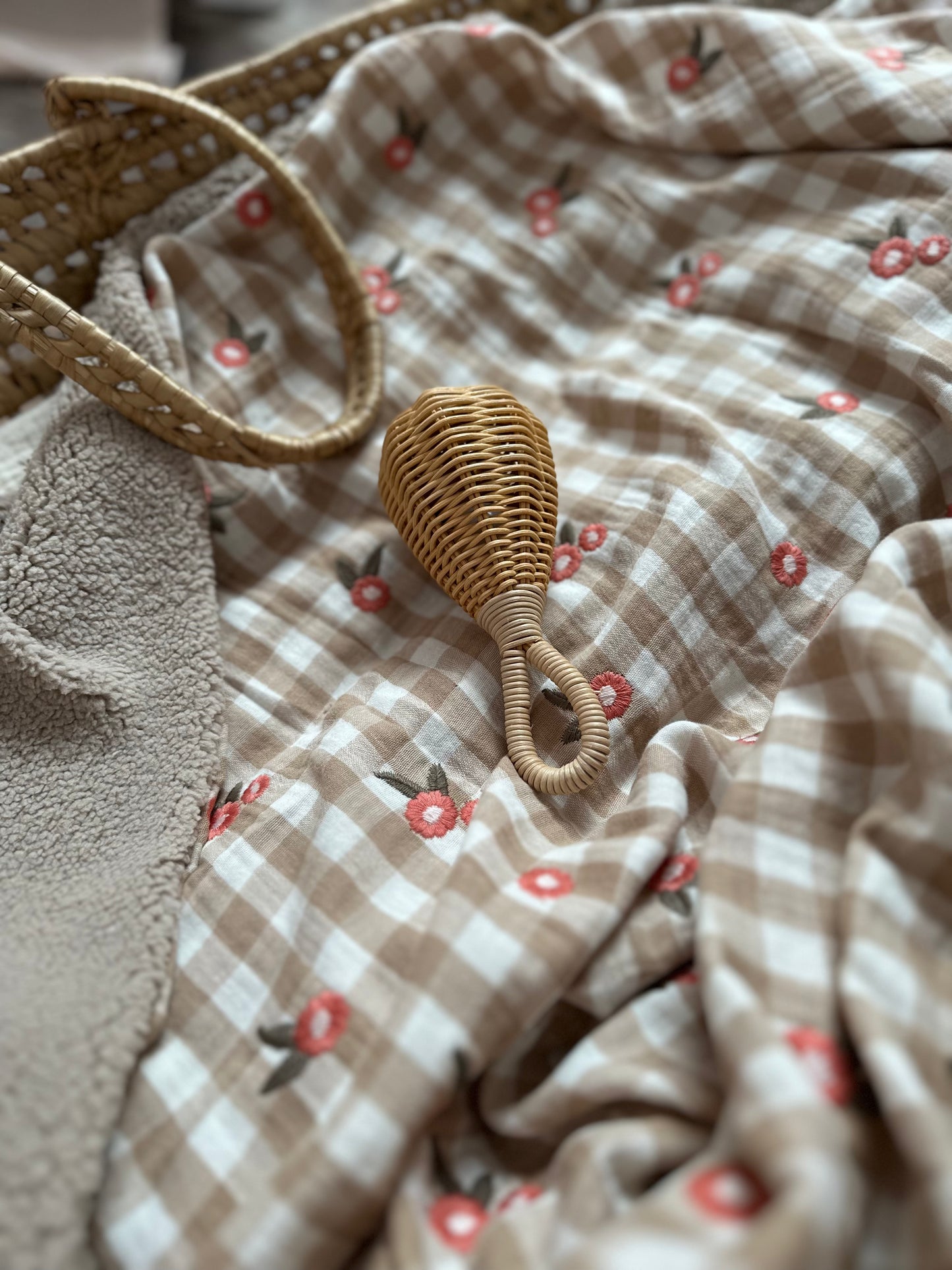 Couverture collection vichy brodé